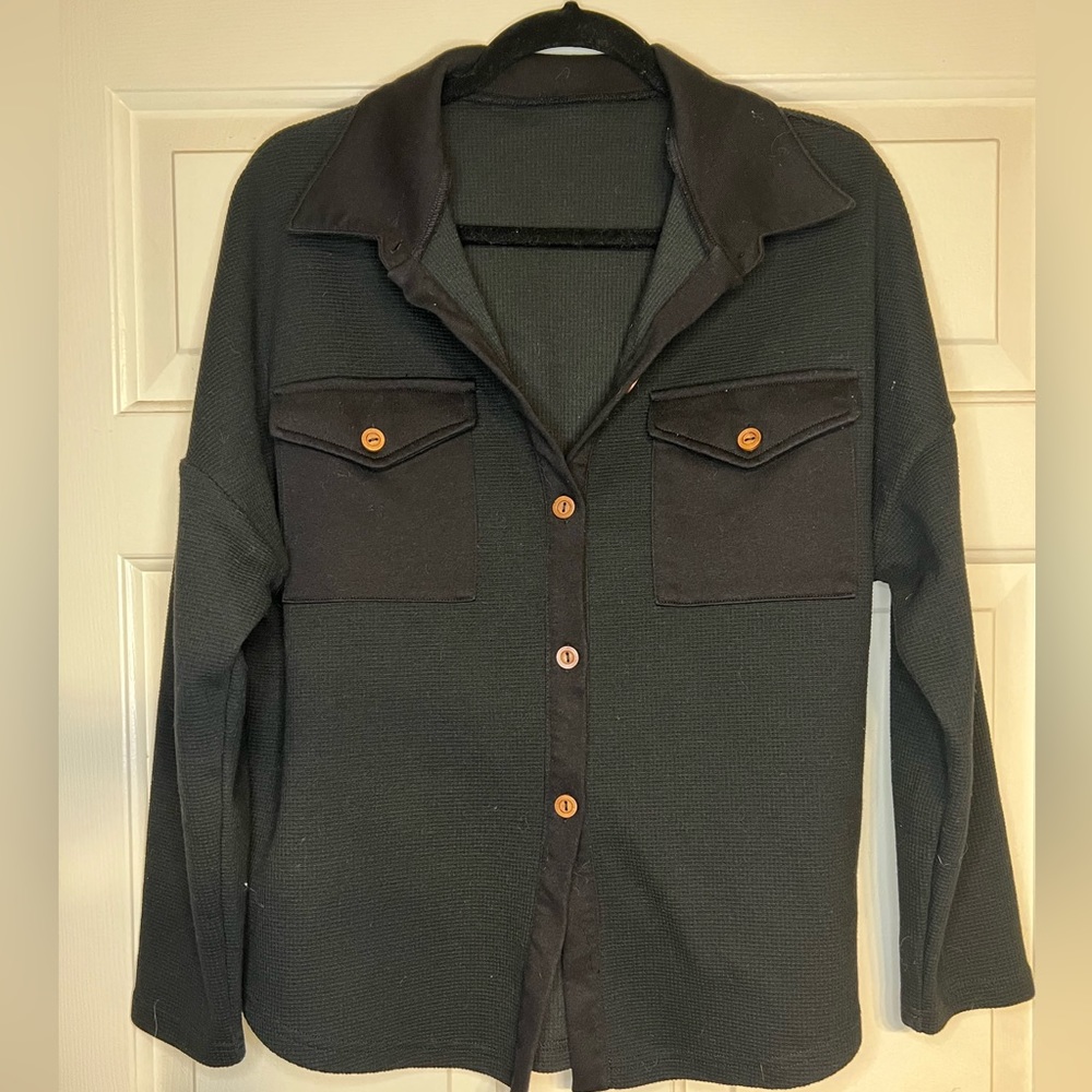 Women’s Shacket Black Buttons Cute Waffle Print Medium Cute Loungewear